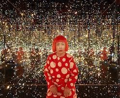 Yayoi kusama infinity mirror room fireflies on water